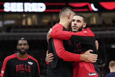 NBA: Lonzo Ball makes long-awaited return from knee injuries