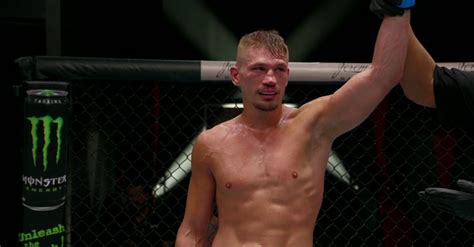 Първият полуфинал на The Ultimate Fighter 31 не впечатли Дейна Уайт ...