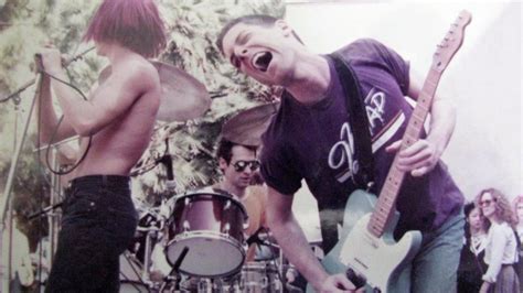 Jack Sherman storico chitarrista dei Red Hot Chili Peppers morto all età di 64 anni Notizie