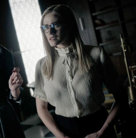 Bra Too Small Porn Pic