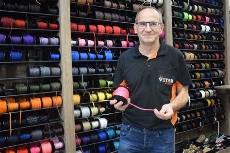 Utrechter John runt Dé Veterwinkel: 'We verkopen ruim 550 soorten' - indebuurt Utrecht