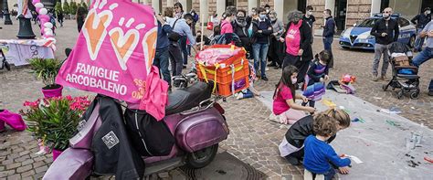 Pd E Sinistra In Piazza Contro La Legge Che Vieta Di Riconoscere I Figli Dei Gay Nati Con L