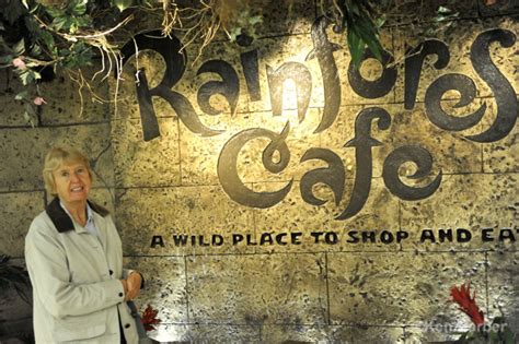 Menlo Park Mall photos