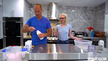 Cumming And Cookies XVIDEOS