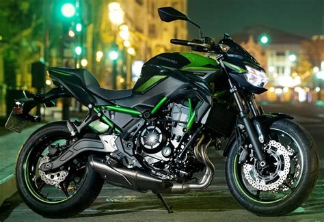 Kawasaki Z650 รถจกรยานยนตSuper Naked Bikeทมาพรอมดไซนสปอรตเราใจ