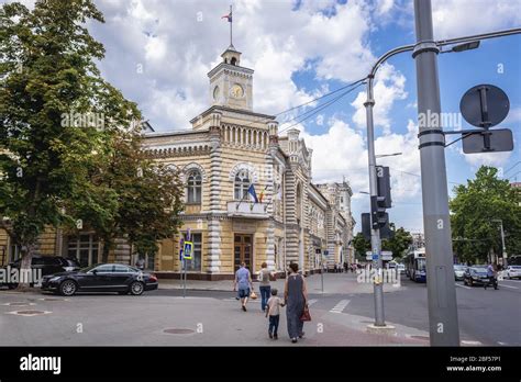 Primaria Chisinau City Hall Building On Stefan Cel Mare Si Sfant
