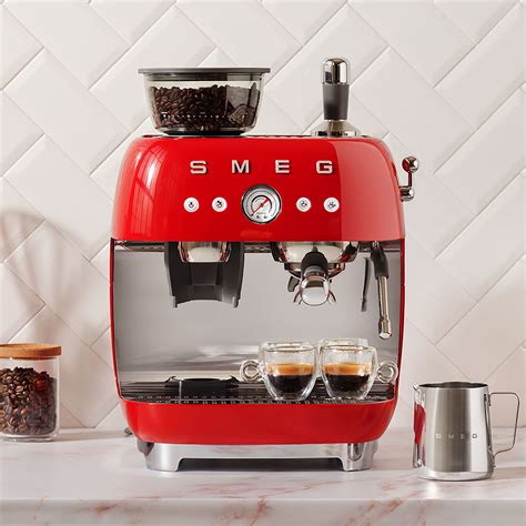 Smeg EGF03 Espresso Machine review – This is why we love this Smeg bean