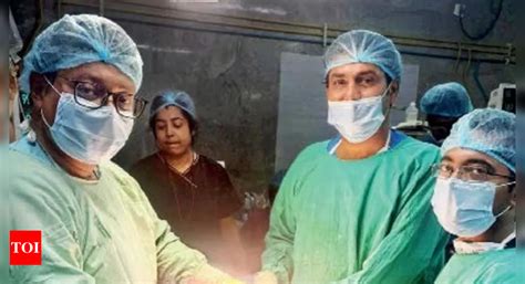 Junior Doctors Step Up Amidst Cease-Work in Kolkata | Kolkata News ...