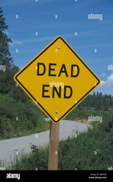 Dead End Road Sign Stock Photo Alamy