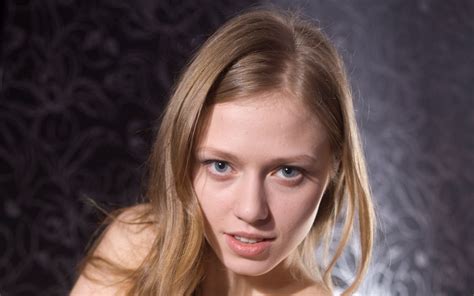 ミ 𝘹 𝘴𝘩𝘰𝘵𝘴 彡 on Twitter The face The pussy pussyportraits