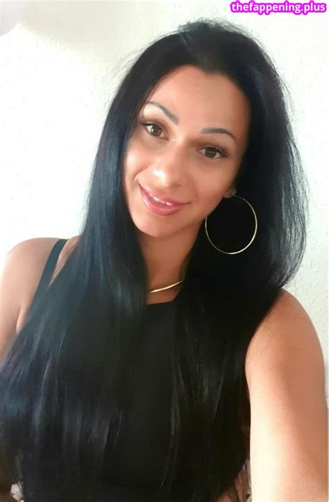 Amator Csajok F Lillaa Petratimea Nude OnlyFans Photo The