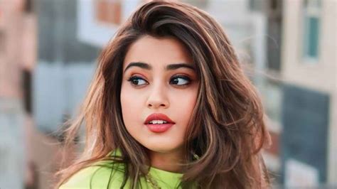 nishu tiwari age height weight boyfriend husband net worth