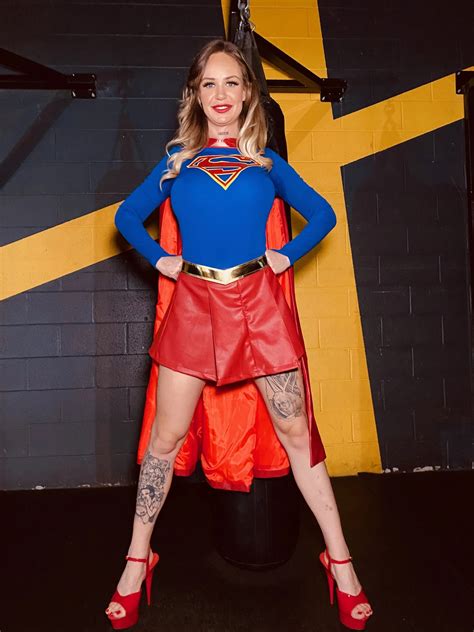 DILDO And TOYS With SuperGirl Harley Quinn WET 20 Nude Pics XHamster