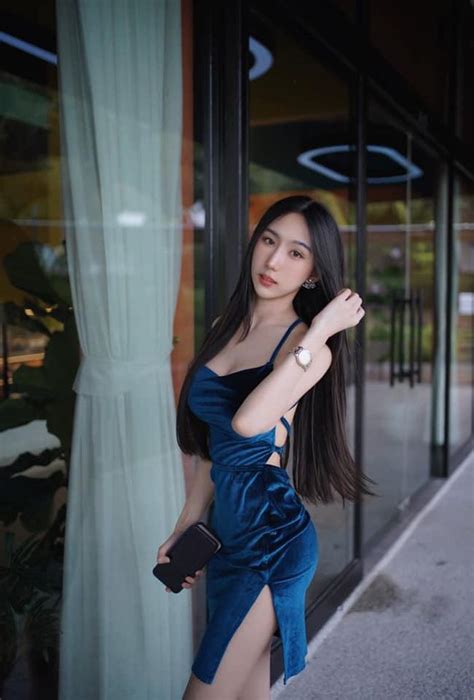 Phong cách gợi cảm của hot girl nổi tiếng khi mới học cấp 3 Người đẹp Việt Giải Trí