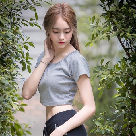 Hot Girl Th I Lan Quy N R H N Khi I Style Kh Ng M C Ng Ph C B O D N Tr