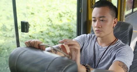 HOT BOY NỔI LOẠN