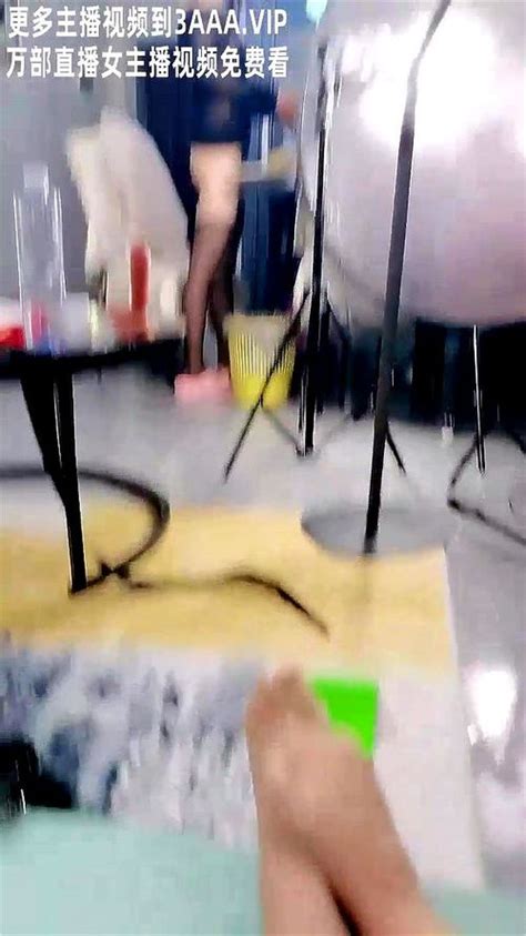 Watch 中国直播爱穿丝袜的小姨子全程露脸激情啪啪丝袜高跟颜值很高被小哥在床上各种姿势蹂躏抽插 中国 人妻 少妇 Porn SpankBang