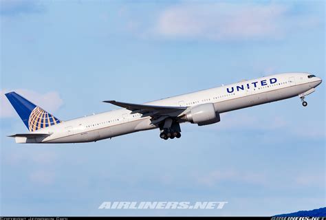 Boeing 777-300/ER - United Airlines | Aviation Photo #7061083 ...