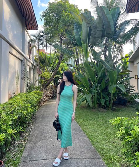 Danh T Nh Hai N C U Th Khoe V P N Ng B Ng Khi Th D Ng Trong Nh Ng B Bikini G Y S T M Ng