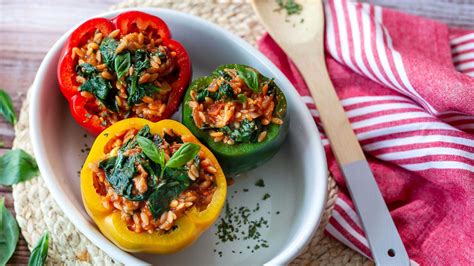 Pimientos Rellenos De Arroz De Lentejas Rojas Y Soja Texturizada La