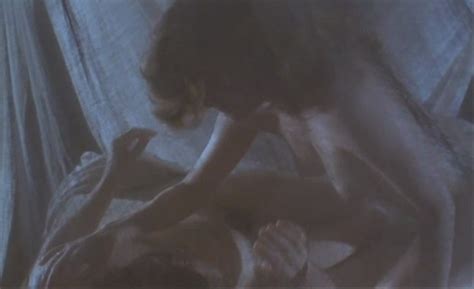 Naked Barbara Sukowa in Équateur