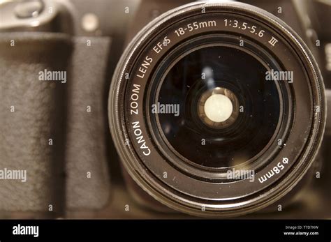 18 55mm lens hi-res stock photography and images - Alamy
