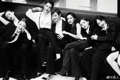 B C Nh I V O Huy N Tho I M Nh N Hot Nh T Cbiz Chung Khung H Nh L B Ng B Ng C N C