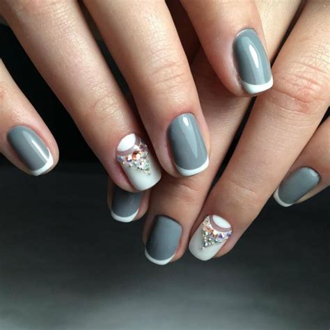 Unghie Decorate Con Brillantini French Manicure Inversa Di Colore