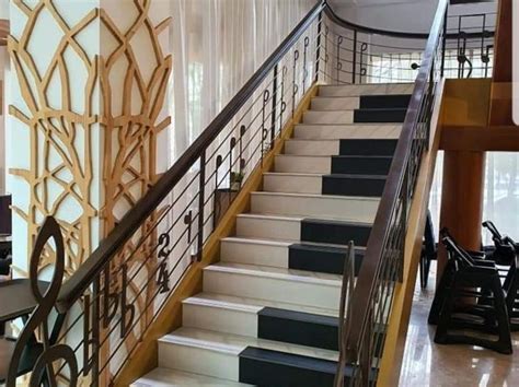 Gay Cultes Monter Ou Descendre La Gamme