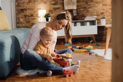 Brincadeira De Criança Em Casa - Brincadeiras para fazer em casa com crianças: Confira as melhores ...