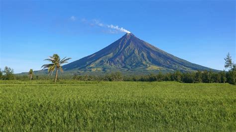 Mayon Volcano: A Perfect Cone Steeped in Legend and Beauty