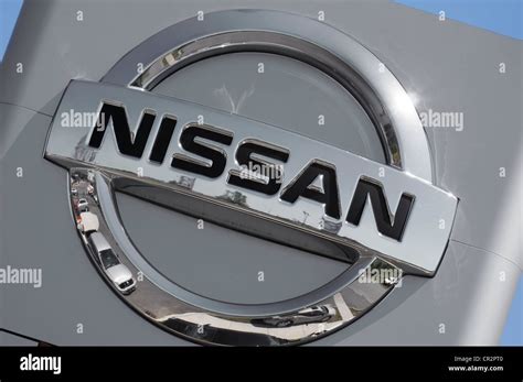 Nissan logo -Fotos und -Bildmaterial in hoher Auflösung – Alamy