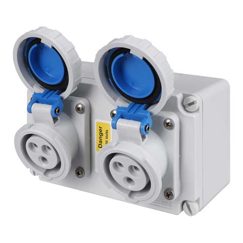 ceenorm  pe   gang wall mounted socket ip wt cef