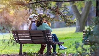 Figli Coppie Gay Il Senato Boccia La Proposta Ue Opposizioni Italia Come Polonia E Ungheria