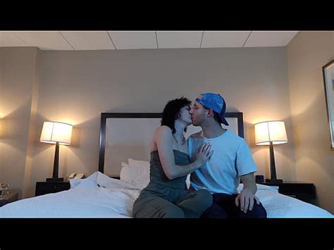 Guy Kissing Hot Woman XVIDEOS