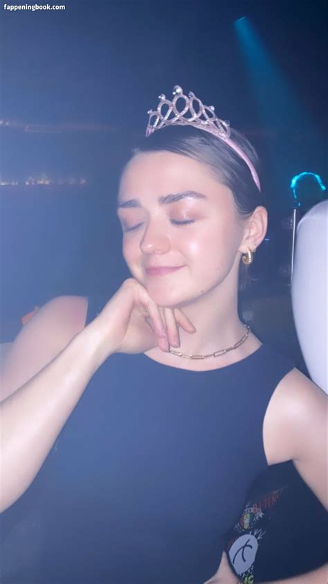 Maisie Williams Nude OnlyFans Leaks Fappening Page 6 FappeningBook