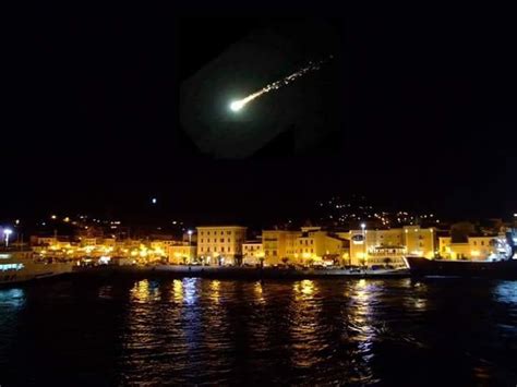 Il Meteorite Avvistato Sui Cieli Della Sardegna Nextquotidiano