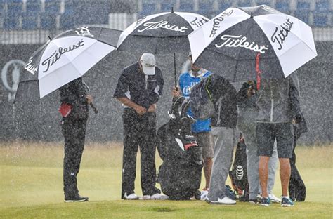 Heres How To Play Golf In The Rain According To A British Open