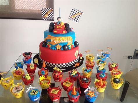 Resultado de imagen para cumpleaños con temática de hot wheels Mesa de dulces Torta de hot