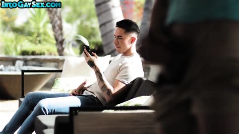 Athletic Jock Enjoys Bareback Anal Sex With Inked BF