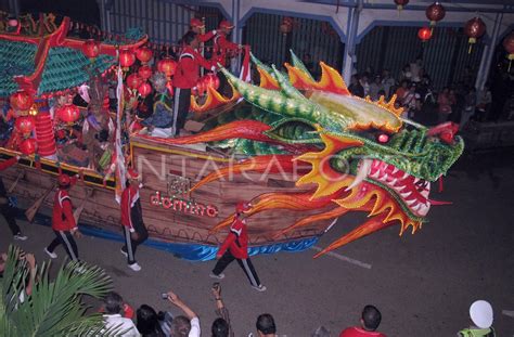 LAMPION NAGA. | ANTARA Foto