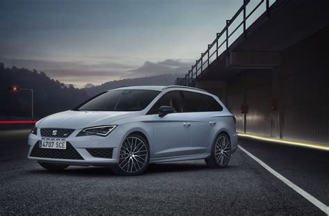 Seat Leon ST Cupra (2015) - picture 1 of 12
