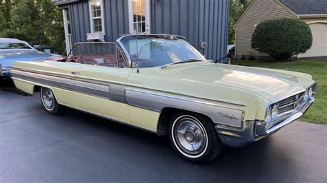 1962 Oldsmobile Starfire Convertible