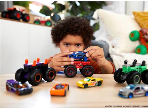 Ripley Vehiculo Hot Wheels Gww Juguete Monster Trucks Creador Monstruoso