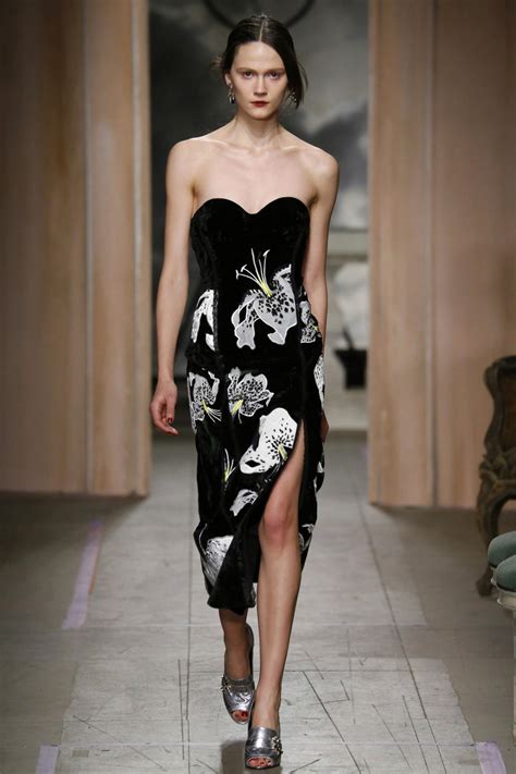 xu hướng thời trang hot từ LFW Thu Đông ELLE