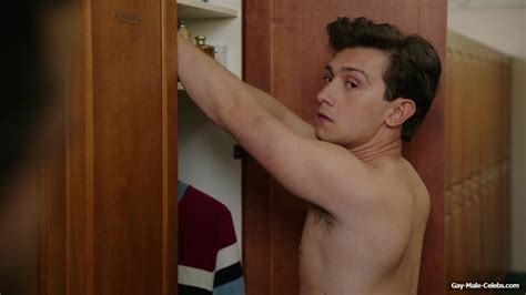 Craig Roberts Nude Butt In Red Oaks Gay Male Celebs