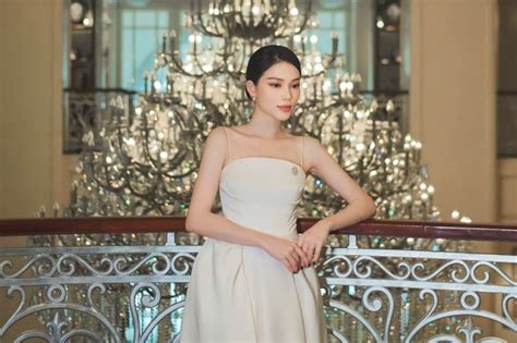 Sam V D N Hot Girl N I Nh M M T Th I Theo Ch Ng B Cu C Ch I B O D N Tr