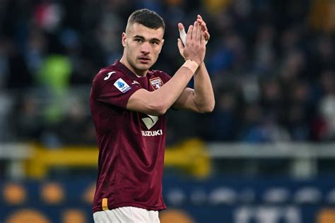 milan nie sprowadzi obroncy torino prezydent zaprzeczyl plotkom goalpl