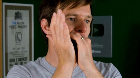 harmonica hand wah lesson    great hand tremolo