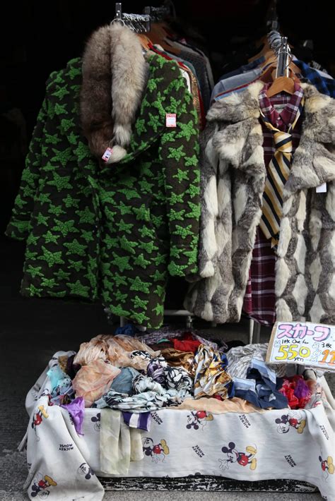 7 Regular Flea and Antique Markets in Tokyo to Fit Your Schedule - [NANIKA]
